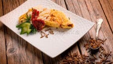 Omelette di pomodori secchi e tenebrioni