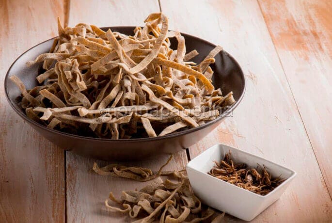 Tagliatelle con farina di grillo? Assaggiamole! Tagliatelle con farina di grillo? Assaggiamole!