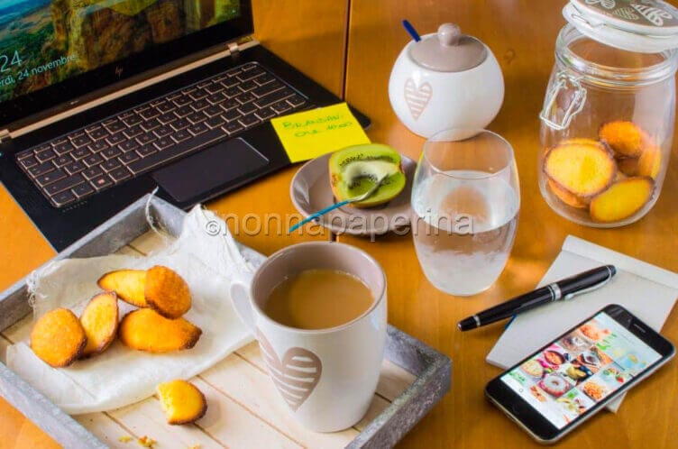 colazione in ufficio con madeleine