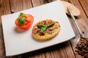 Quiche di asparagi e grilli : via libera all’originalità Quiche di asparagi e grilli : via libera all’originalità