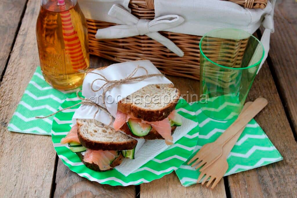 Sandwiches integrali al salmone