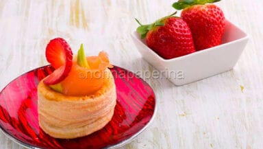 Vol au vent con avocado salmone e fragole