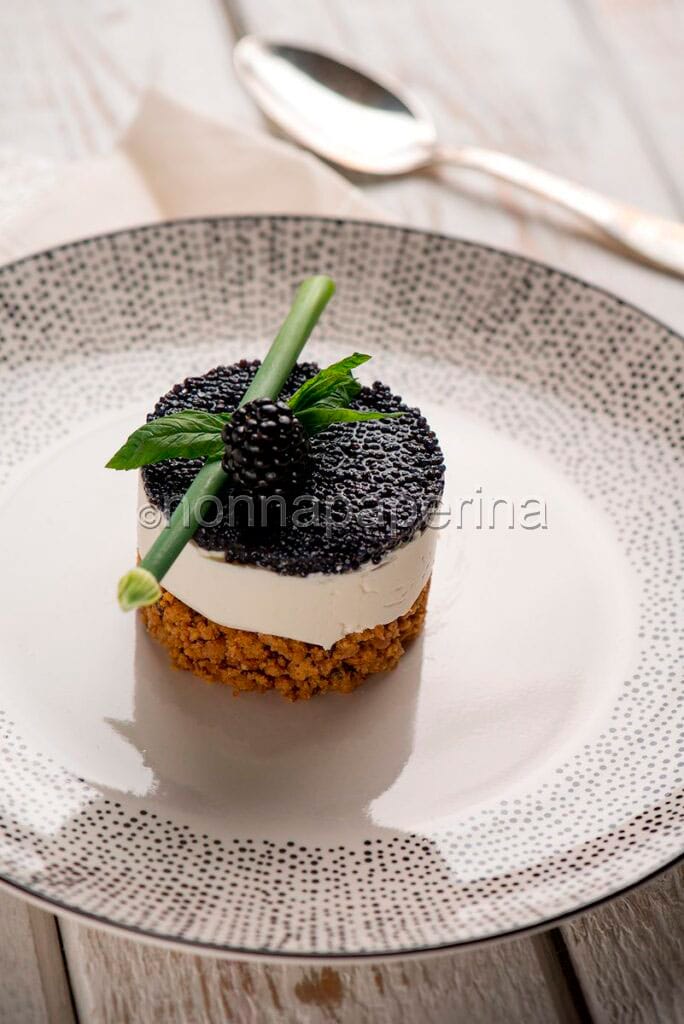 cheesecake salata con uova di lompo