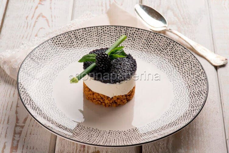cheesecake salata con uova di lompo