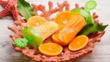 Una sfiziosa bontà estiva: i ghiaccioli all’arancia Una sfiziosa bontà estiva: i ghiaccioli all’arancia