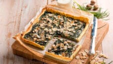 Sfogliata con agretti e mandorle, diversa dal solito