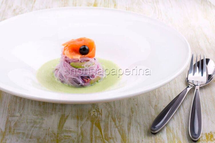 spaghetti di riso ai mirtilli