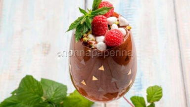 Spuma calda di cioccolato