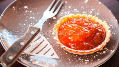 Tartellette di frolla di riso con marmellata di arance
