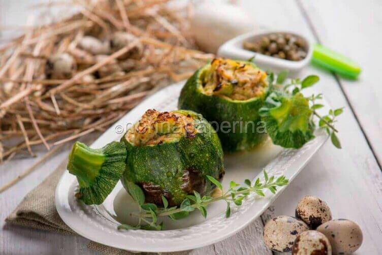 Zucchine farcite con tonno e uova Zucchine farcite con tonno e uova