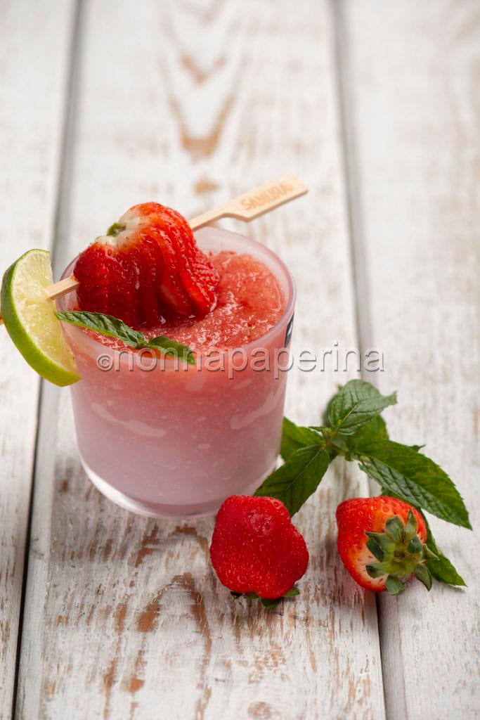 granita alle fragole granita alle fragole