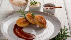 Polpettine di fonio e hummus di ceci da provare ! Polpettine di fonio e hummus di ceci da provare !