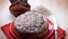 Torta al cocco e cacao da godere fino all’ultimo boccone