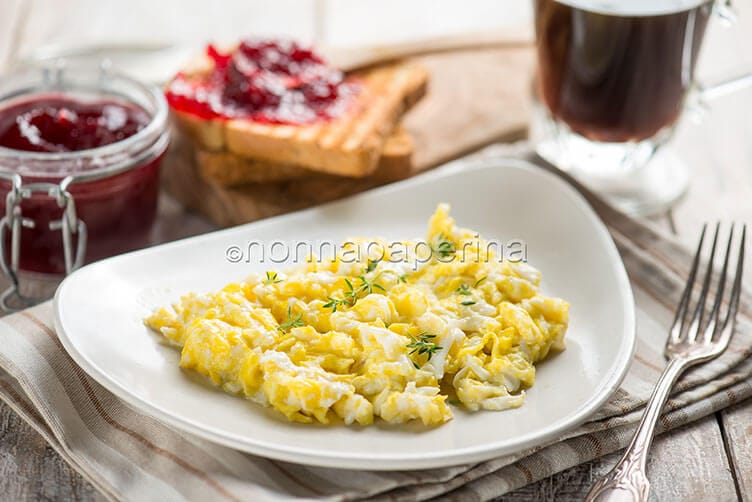 uova strapazzate uova strapazzate