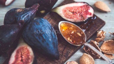 Confettura di fichi noci e mandorle