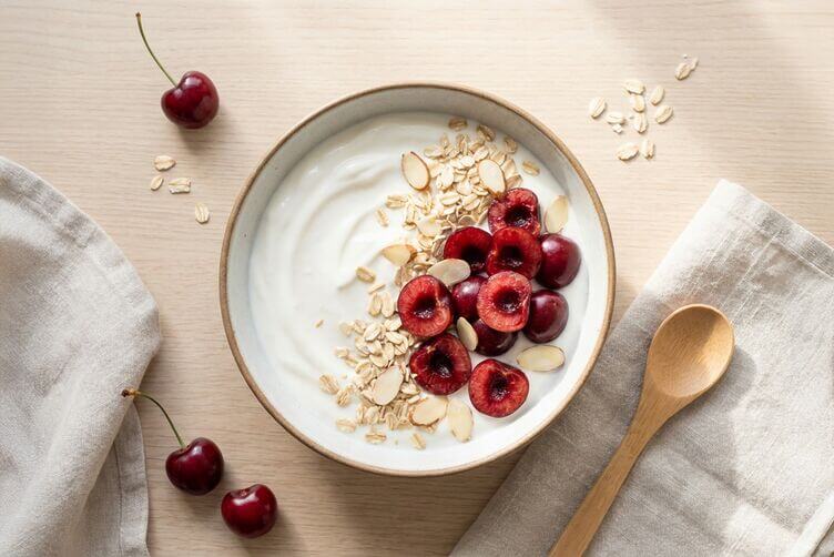 colazione o merenda con le ciliegie colazione o merenda con le ciliegie