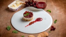 Imperdibile Cheesecake di formaggio e uva rosata