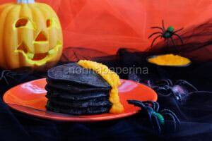 pancake al carbone vegetale e zucca