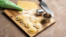 Ravioli tondi, tutti i trucchi per realizzarli al meglio