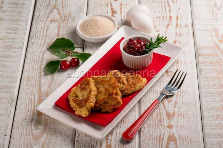 Polpette di fonio con chutney di ciliegie