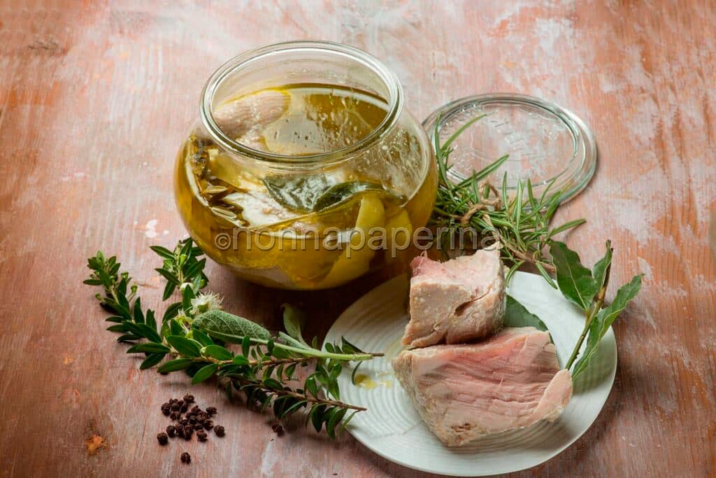 Tonno in vasocottura con insalata