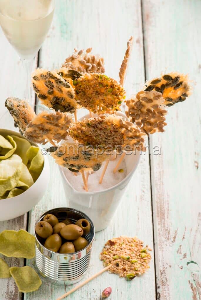 Lollipop di Parmigiano Reggiano e semi