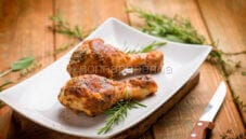 Fusi di pollo impanati , piatto da leccarsi le dita! Fusi di pollo impanati , piatto da leccarsi le dita!