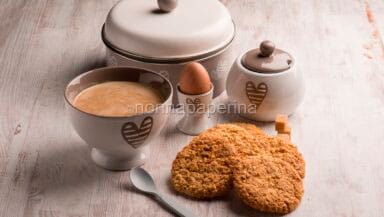 Biscottoni con gocce di cioccolato bianco