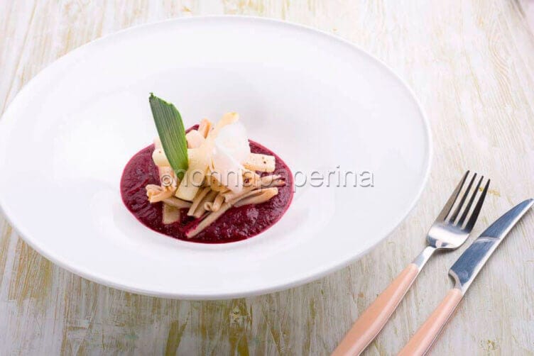 Caserecce di fagioli in crema di barbabietola caserecce di fagioli in crema di barbabietola
