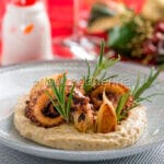 Polpo e hummus di ceci, binomio sfizioso Polpo e hummus di ceci, binomio sfizioso
