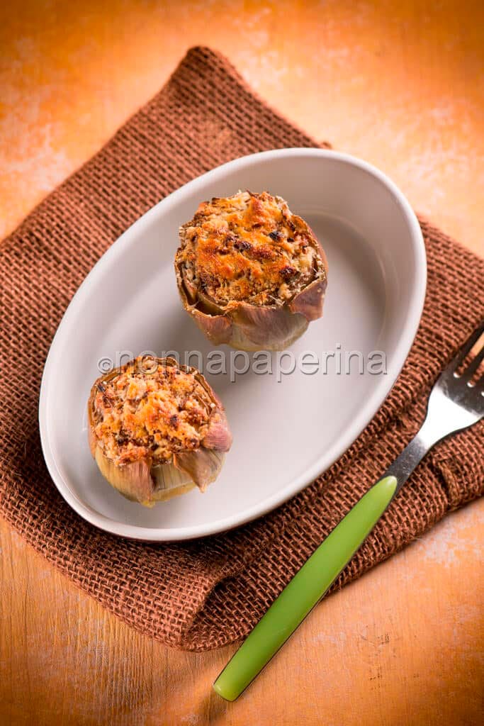 carciofi ripieni con salsiccia e pancetta carciofi ripieni con salsiccia e pancetta