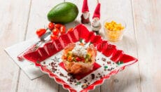 Cestino di prosciutto crudo con avocado