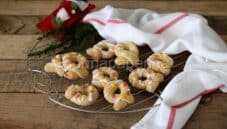 Ciambelline glassate, dei dolcetti deliziosi per il Natale