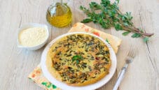 Frittata con farina di ceci e portulaca, un piatto salutare Frittata con farina di ceci e portulaca, un piatto salutare
