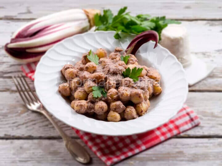 Gnocchi al radicchio e ricotta