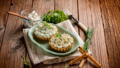 Cheesecake salate con formaggio cremoso rucola