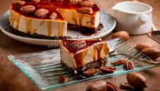Cheesecake con noci pecan: dessert made in USA