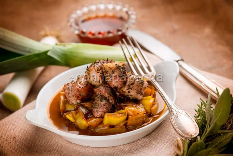 Fagottini al succo di arancia e porri: il sapore agrodolce Fagottini al succo di arancia e porri