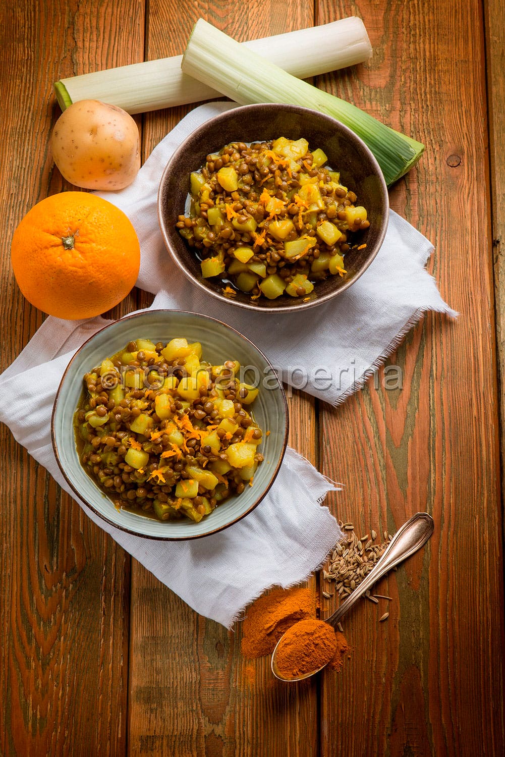 lenticchie alla curcuma in cialda di pasta fillo