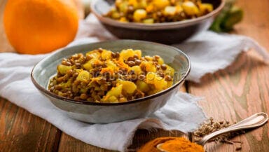 Lenticchie con patate alla curcuma