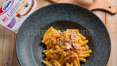 Sedanini alla carbonara con formaggio fresco Exquisa