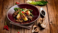 Pak choi con funghi, un contorno dal sapore orientale