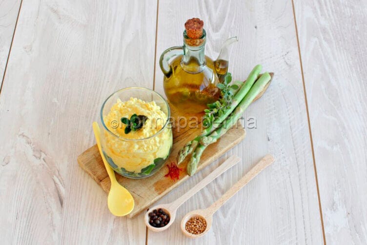 asparagi e fiocchi di latte allo zafferano