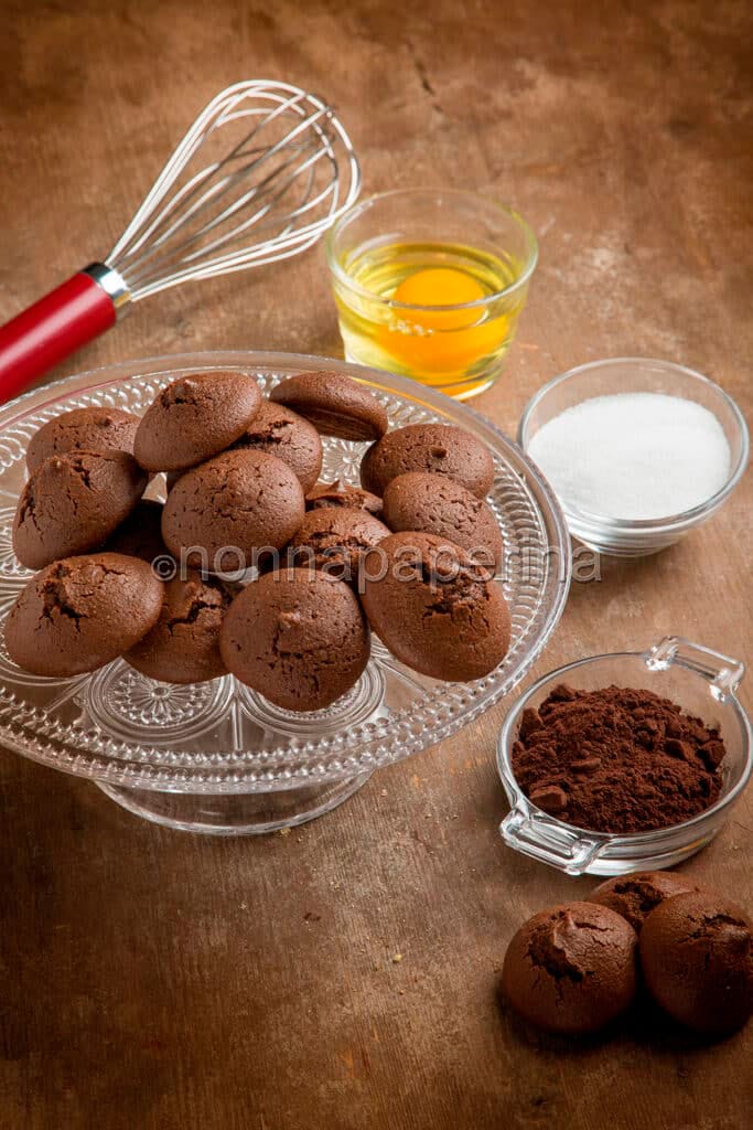 Biscottini di frolla al cacao Biscottini di frolla al cacao