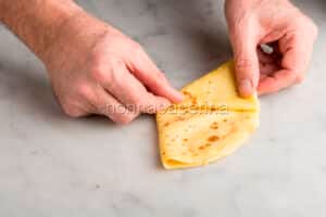 chiudere una crespella a cono