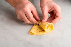 chiudere una crespella a cono