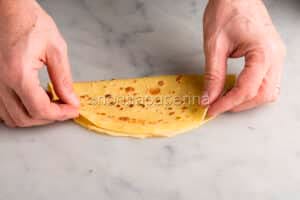 chiudere una crespella a ventaglio