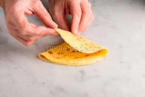 chiudere una crespella a ventaglio