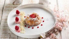 Ciambelle di colomba con spuma di mascarpone Ciambelle di colomba con spuma di mascarpone