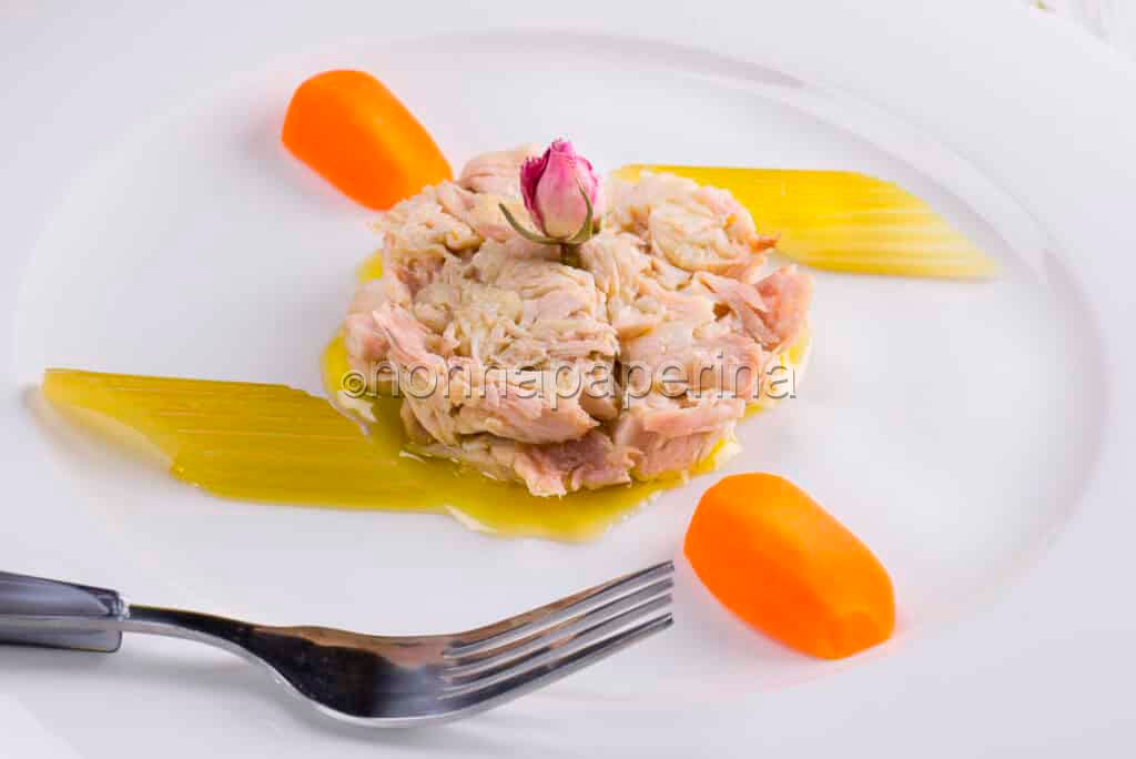 Finto tonno di coniglio con giardiniera homemade Finto tonno di coniglio con giardiniera homemade